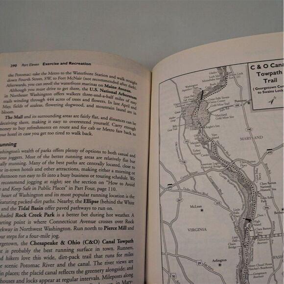 The Unofficial Guide to Washington, D.C. by Joe Surkiewicz 2005 Paperback - Picture 11 of 11